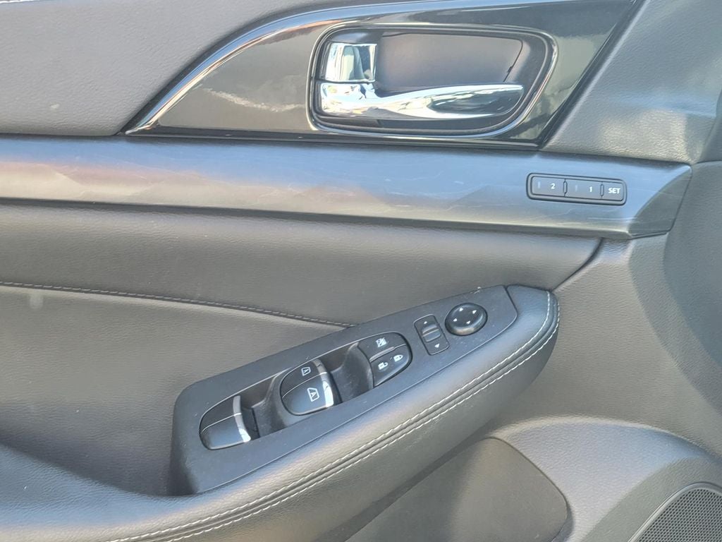 2023 Nissan Maxima Platinum