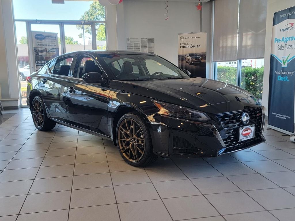 2025 Nissan Altima 2.5 SR