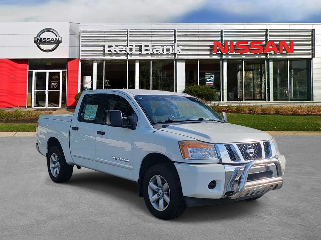2014 Nissan Titan Base