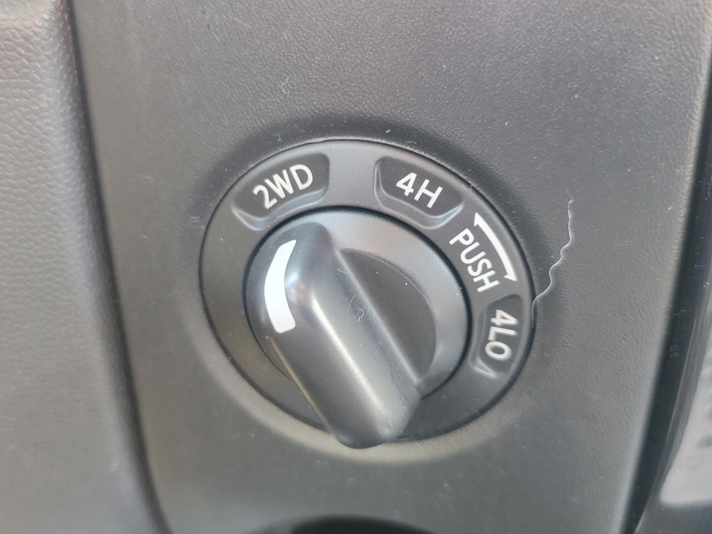 2014 Nissan Titan Base