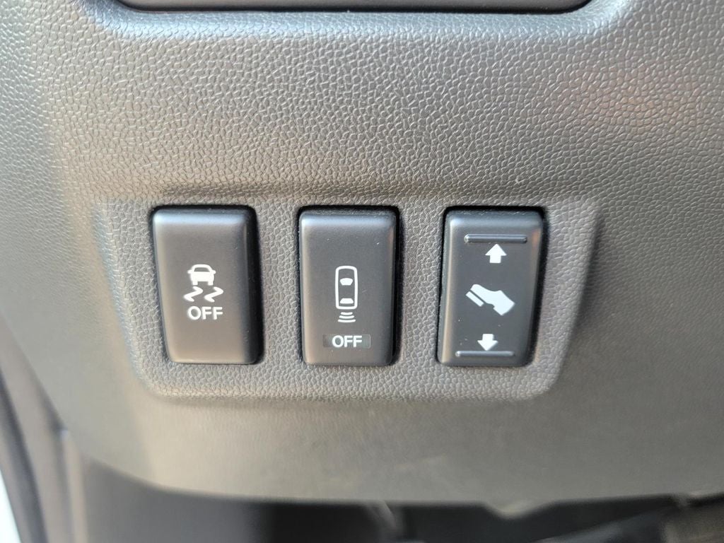 2014 Nissan Titan Base