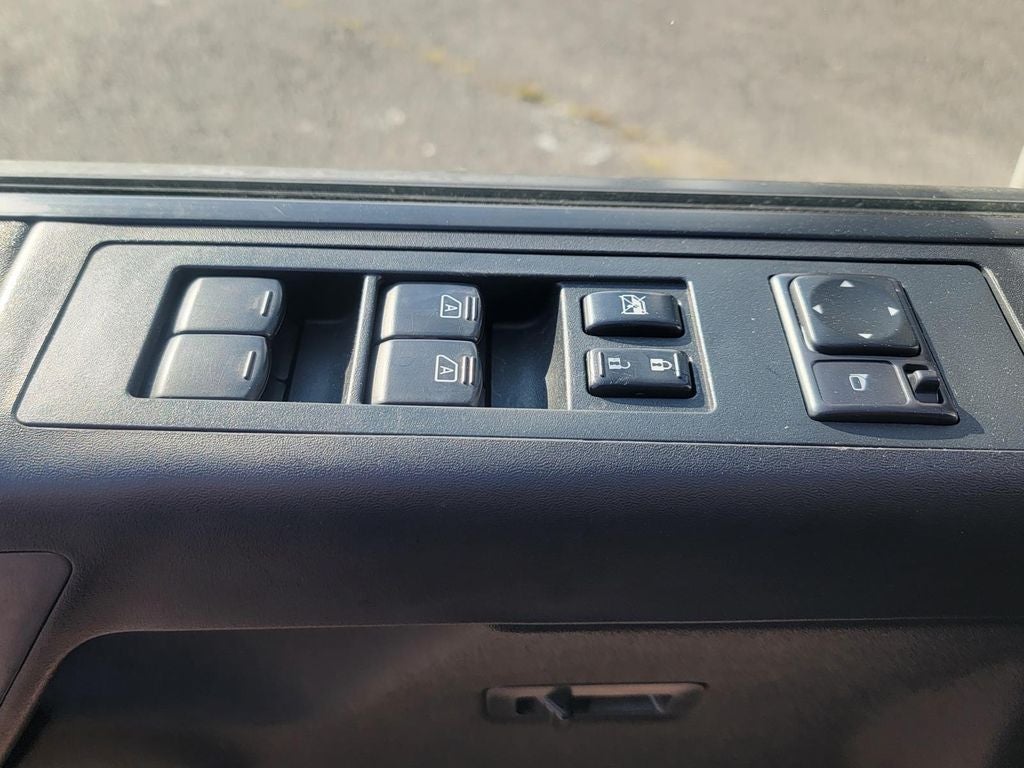 2014 Nissan Titan Base