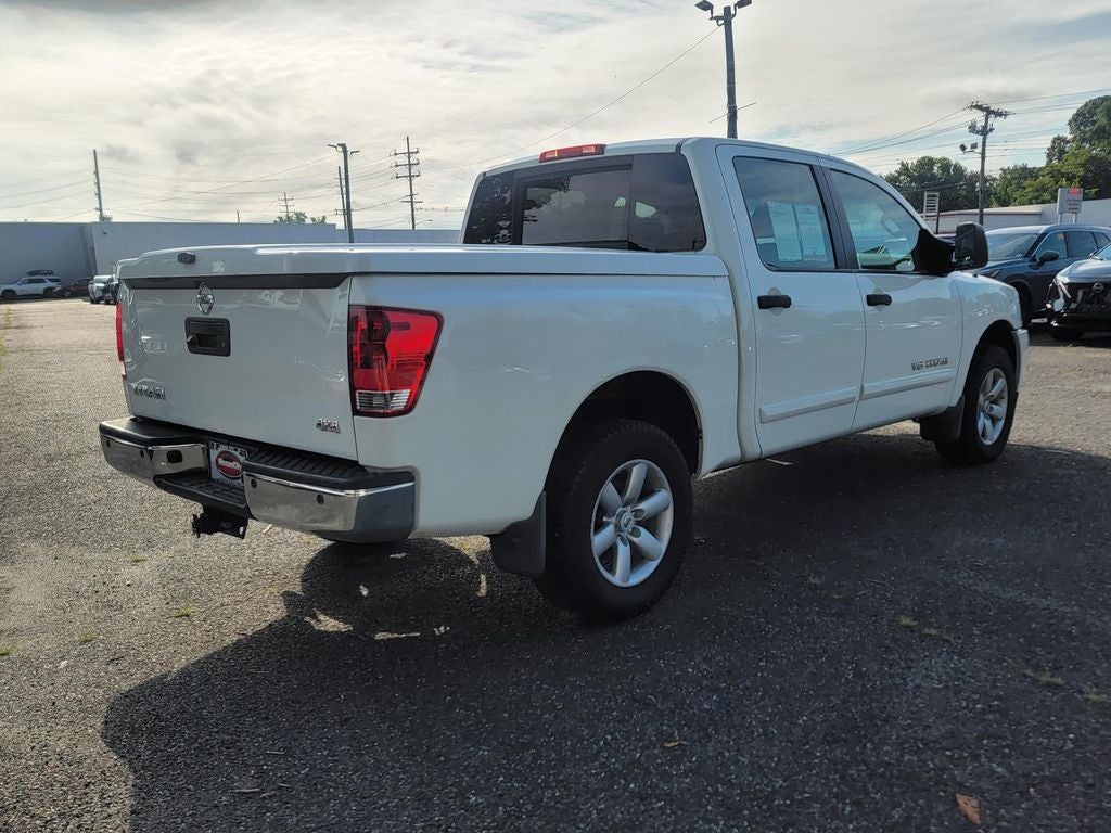 2014 Nissan Titan Base