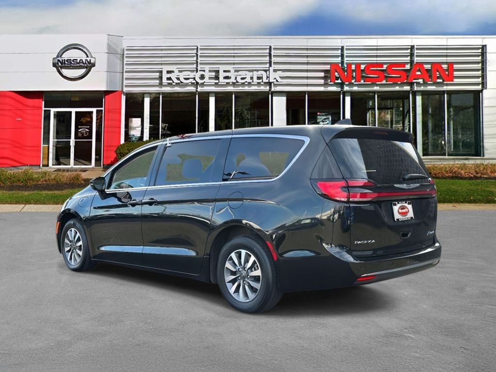 2023 Chrysler Pacifica Hybrid Touring L