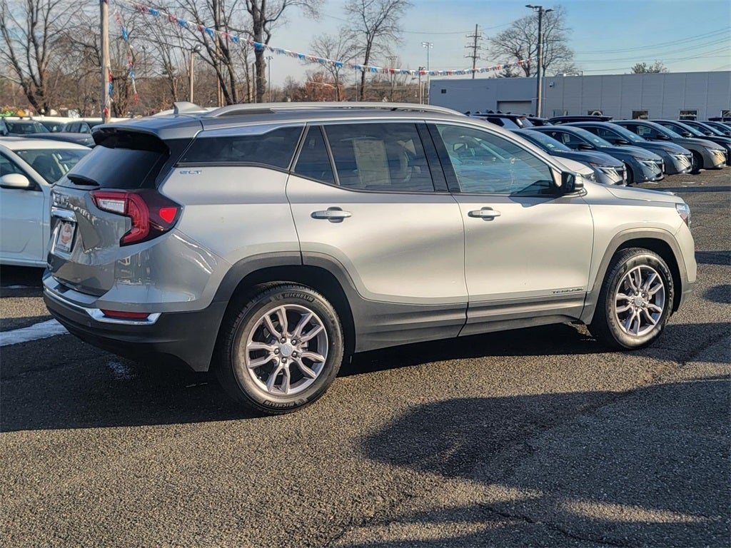 2024 GMC Terrain SLT