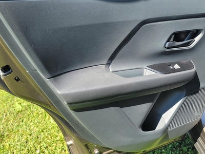 2025 Nissan Kicks S
