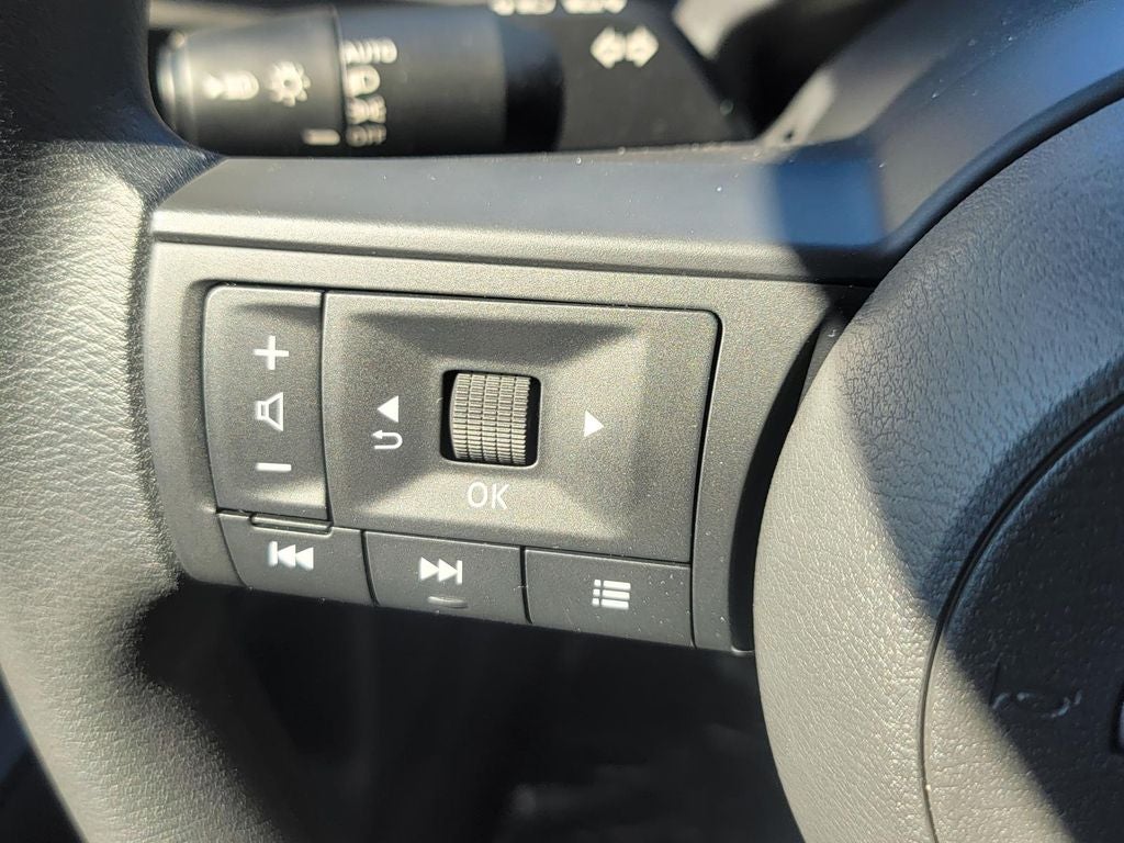 2025 Nissan Kicks S AWD - Photo 27