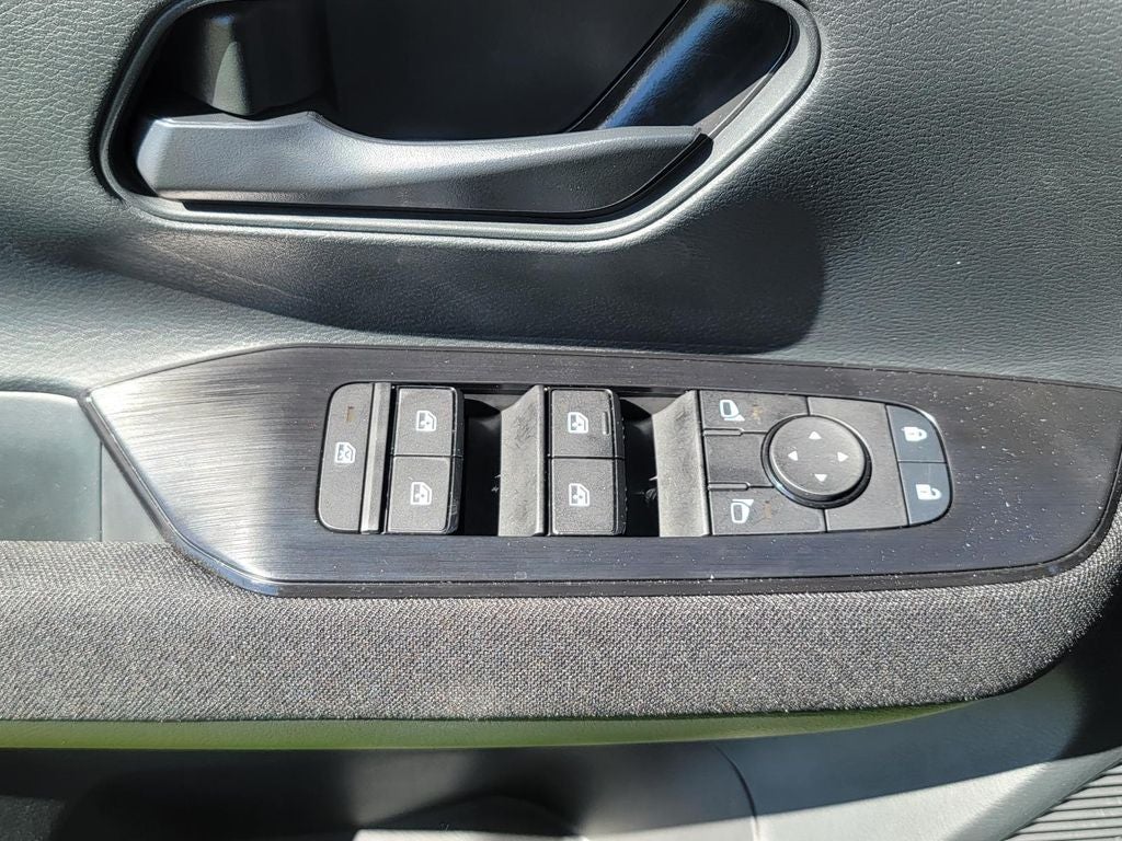 2025 Nissan Kicks S AWD - Photo 30
