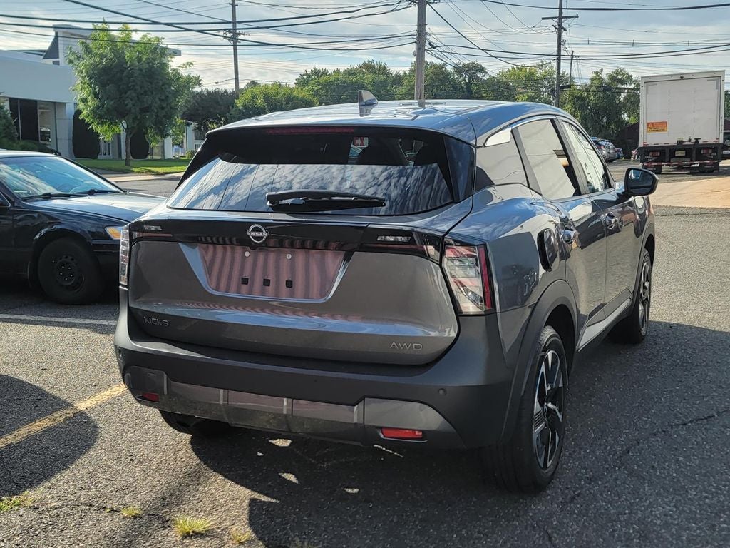 2025 Nissan Kicks SV