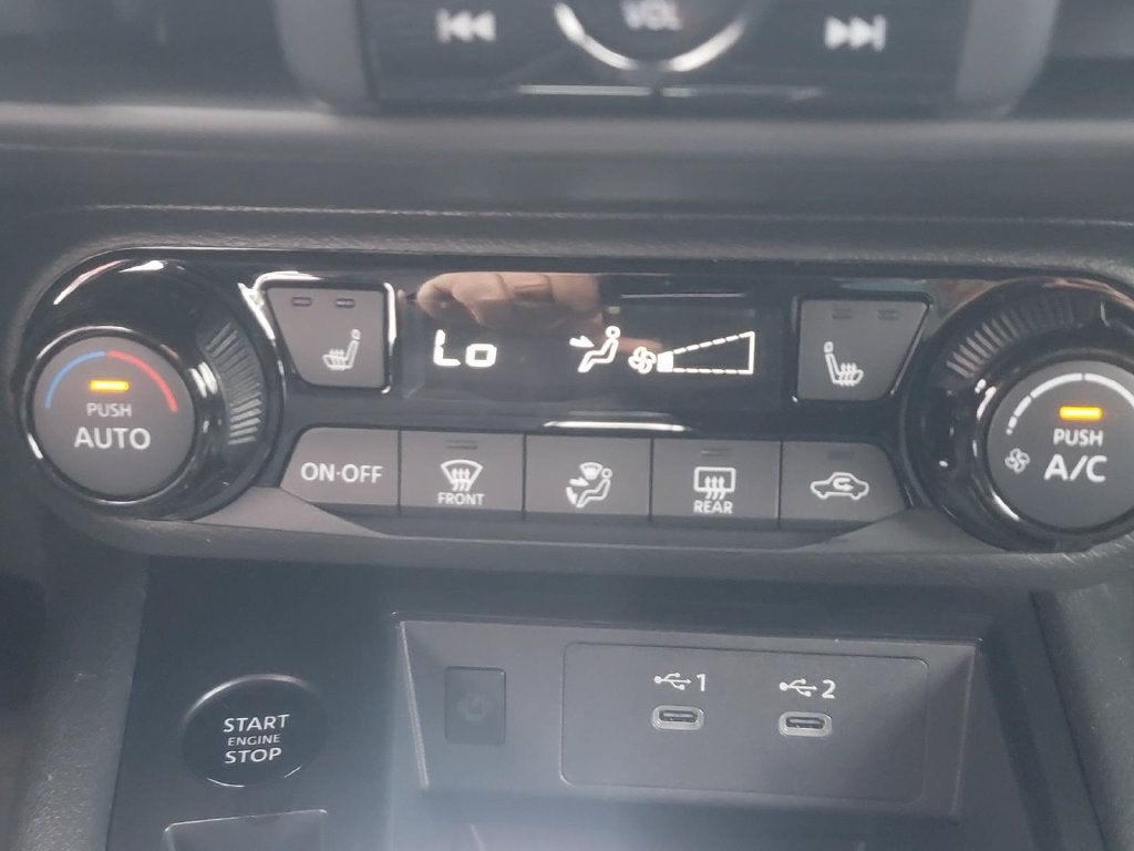 2027 Nissan Kicks SV
