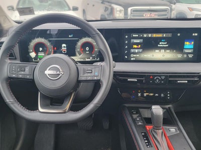 2025 Nissan Kicks SR