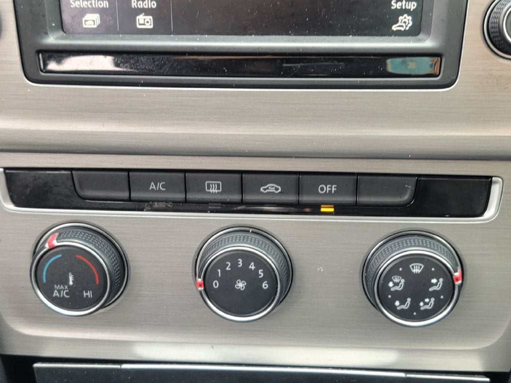 2016 Volkswagen Golf SportWagen S