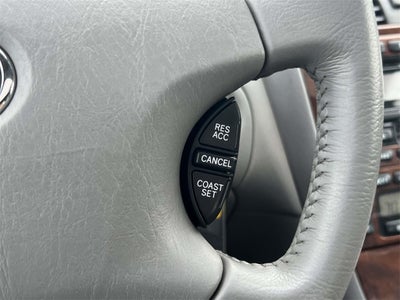 2004 Toyota Avalon Base