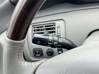 2004 Toyota Avalon Base