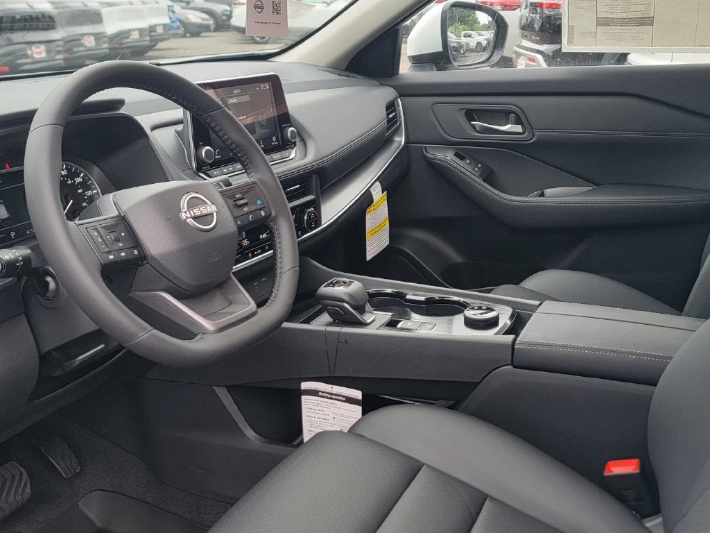 2026 Nissan Rogue SV - Photo 11