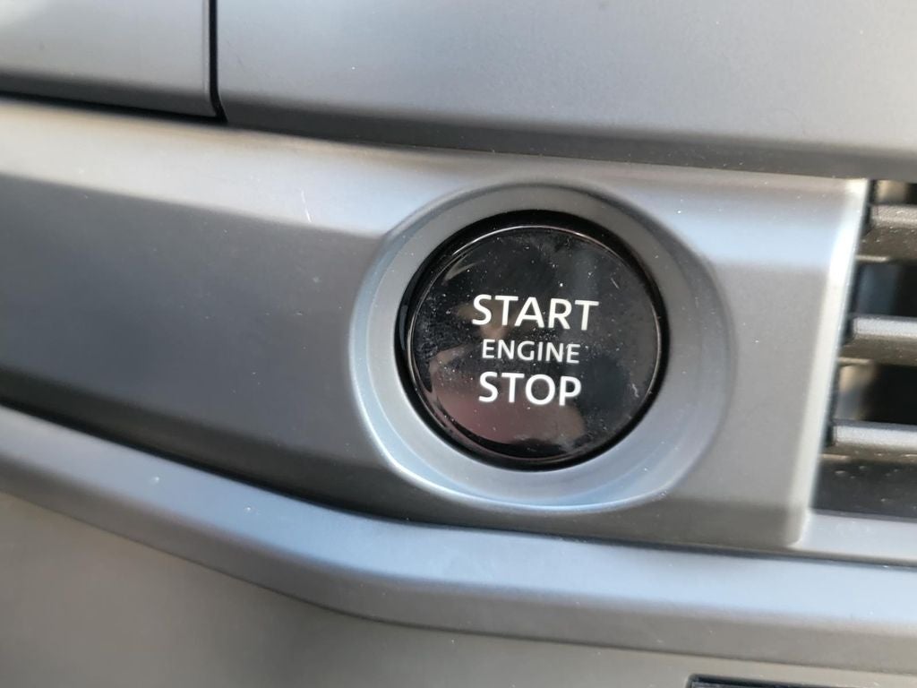 2025 Nissan Pathfinder S