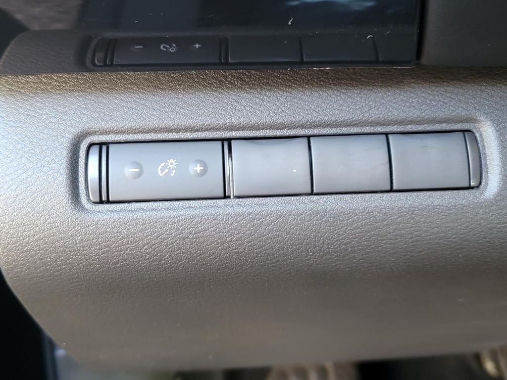 2025 Nissan Pathfinder S