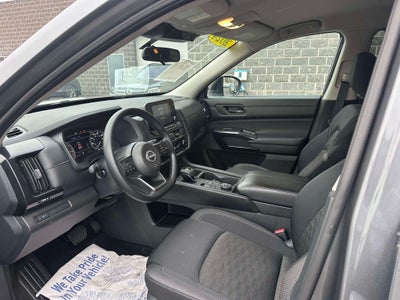 2024 Nissan Pathfinder S