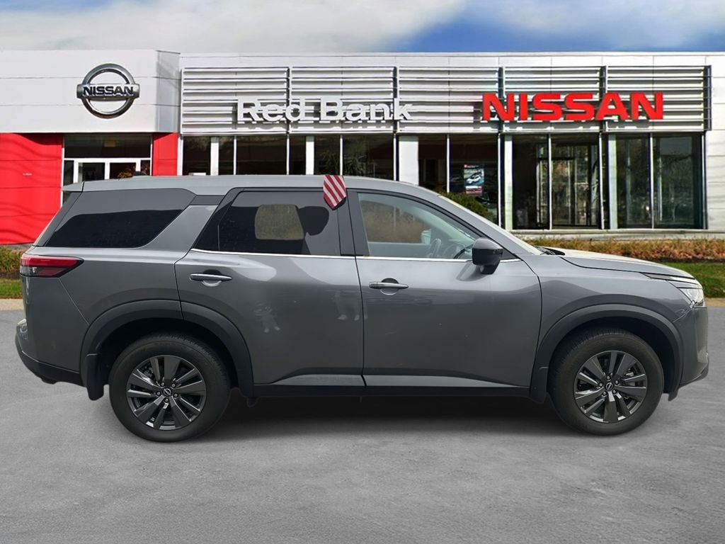 2024 Nissan Pathfinder S