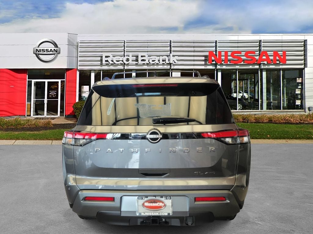 2026 Nissan Pathfinder SL