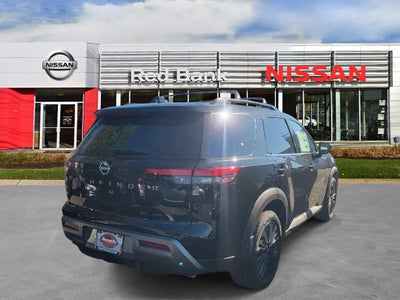2026 Nissan Pathfinder SL