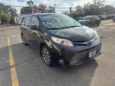 2018 Toyota Sienna XLE Premium 7 Passenger