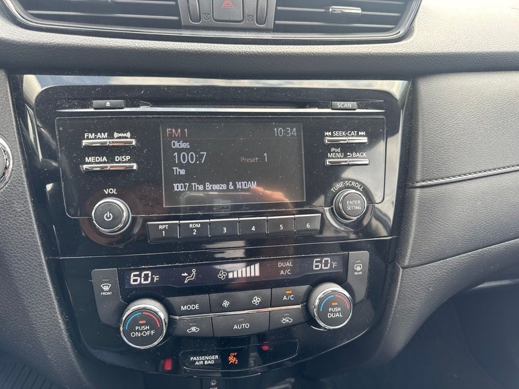2017 Nissan Rogue SV