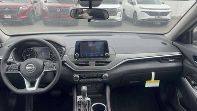 2025 Nissan Altima 2.5 SR