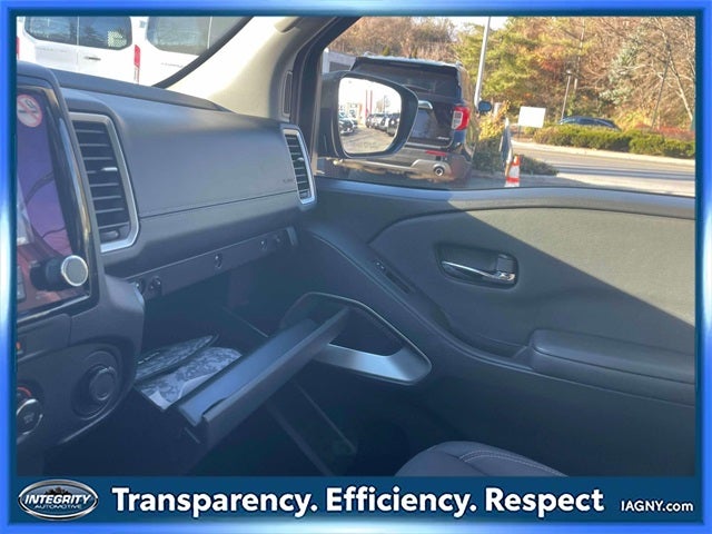 2024 Nissan Frontier SV