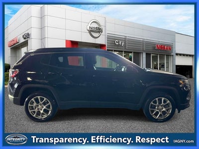 2023 Jeep Compass Latitude Lux