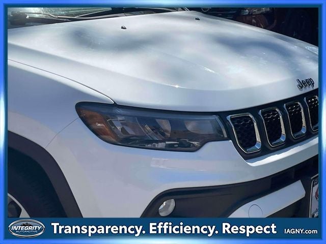 2023 Jeep Compass Latitude Lux