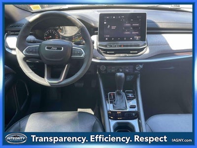 2023 Jeep Compass Latitude Lux