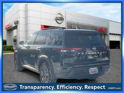2024 Nissan Pathfinder SV