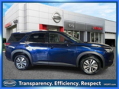 2025 Nissan Pathfinder SL