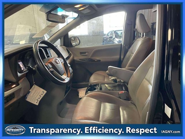 2015 Toyota Sienna XLE 7 Passenger