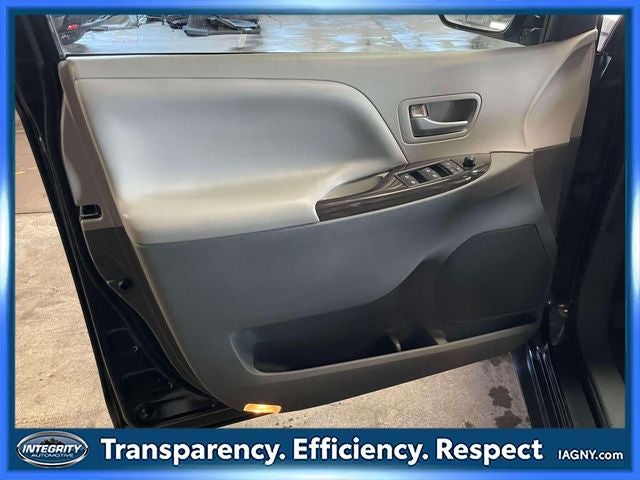 2015 Toyota Sienna XLE 7 Passenger