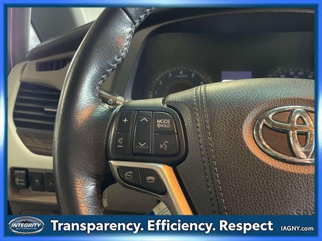 2015 Toyota Sienna XLE 7 Passenger