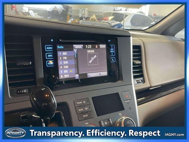 2015 Toyota Sienna XLE 7 Passenger