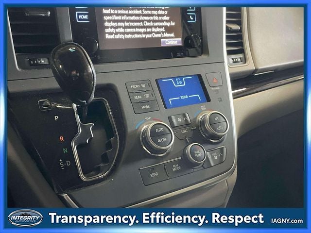 2015 Toyota Sienna XLE 7 Passenger