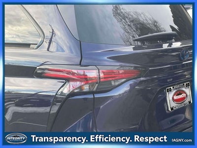 2025 Toyota Sienna XSE 7 Passenger