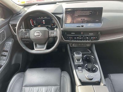 2025 Nissan Rogue Platinum