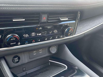 2025 Nissan Rogue Platinum