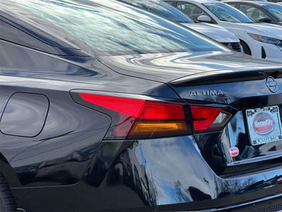 2025 Nissan Altima SR
