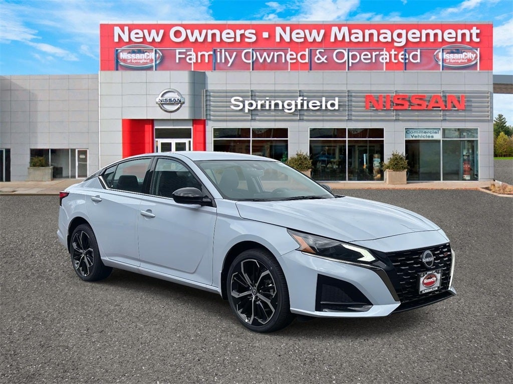 2025 Nissan Altima SR