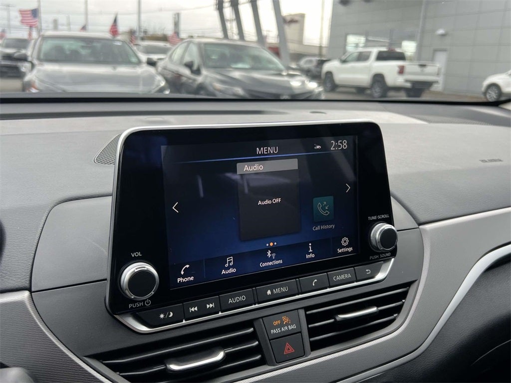 2025 Nissan Altima SR