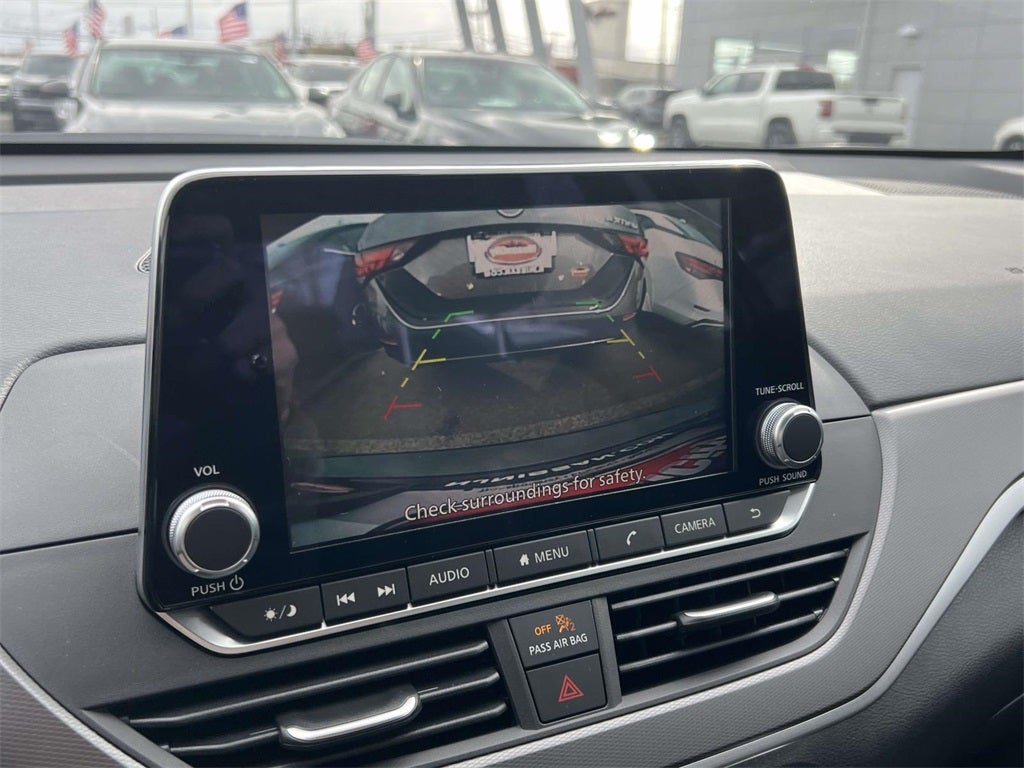 2025 Nissan Altima SR