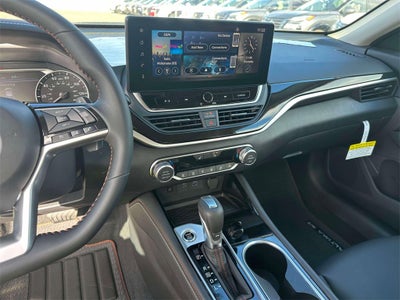 2025 Nissan Altima SR