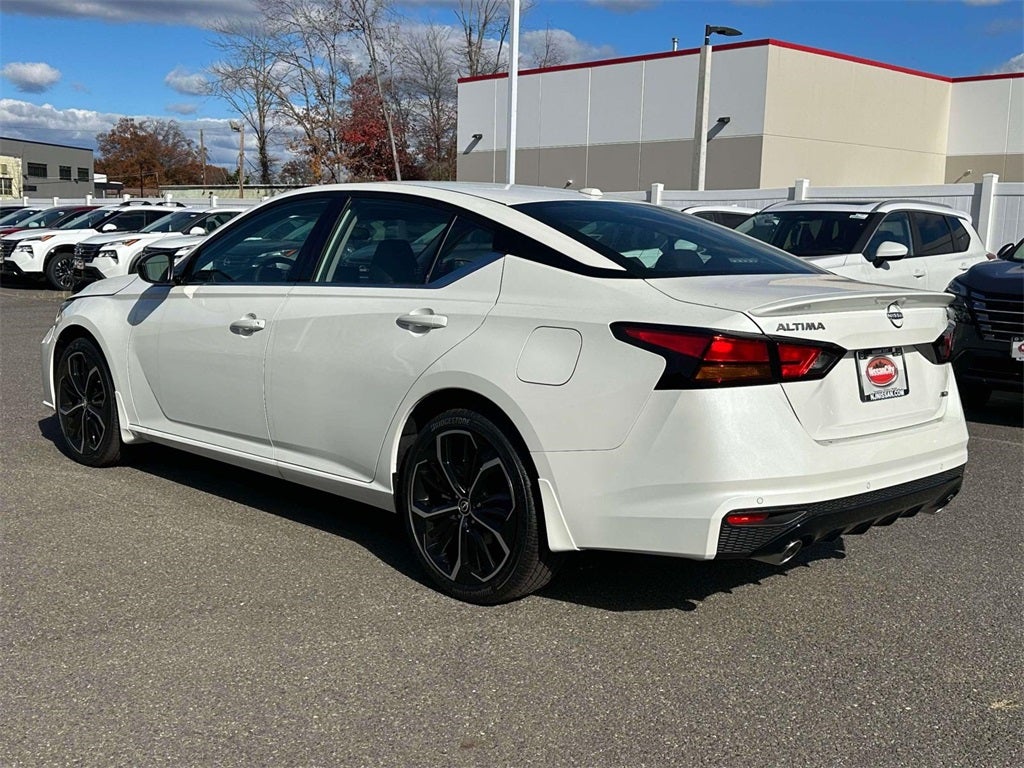 2025 Nissan Altima SR