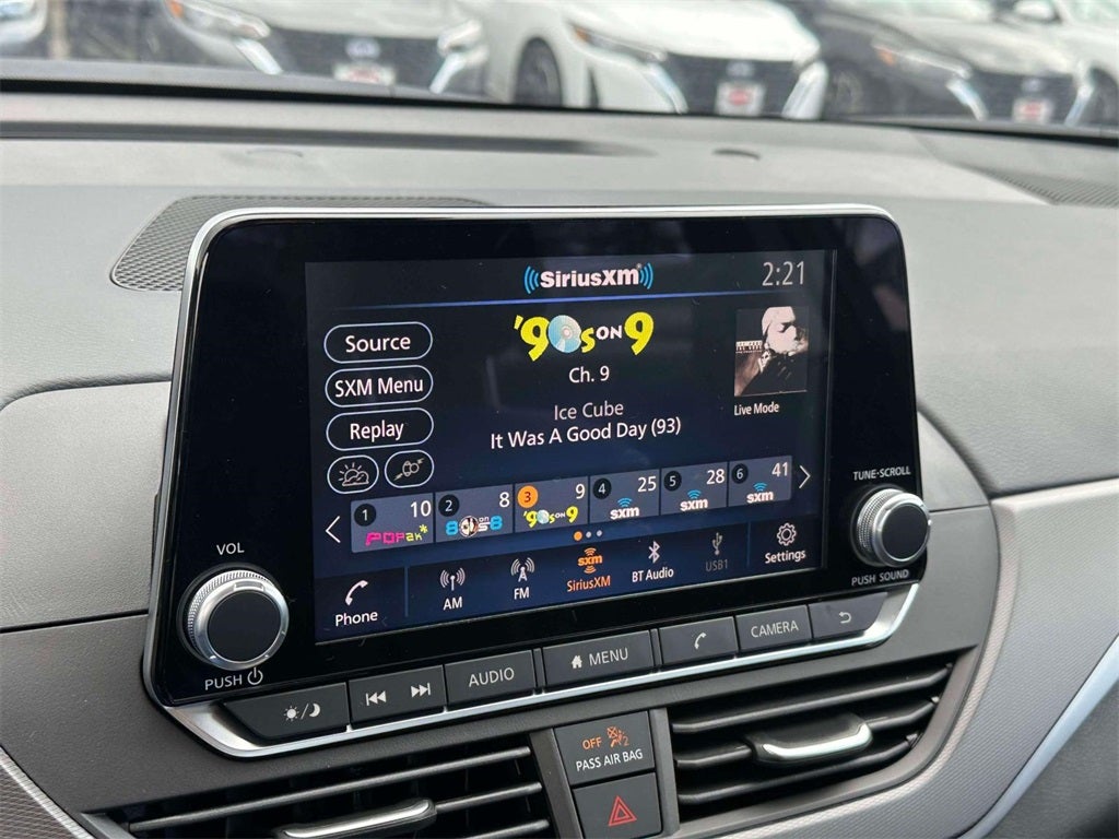 2025 Nissan Altima SR