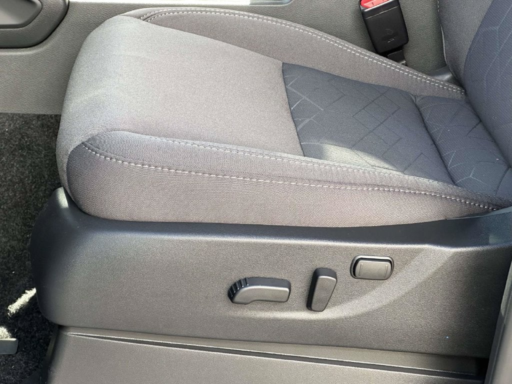 2027 Nissan Frontier Crew Cab SV